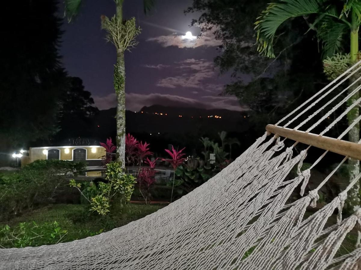 Hotel Villa Florencia Turrialba Buitenkant foto
