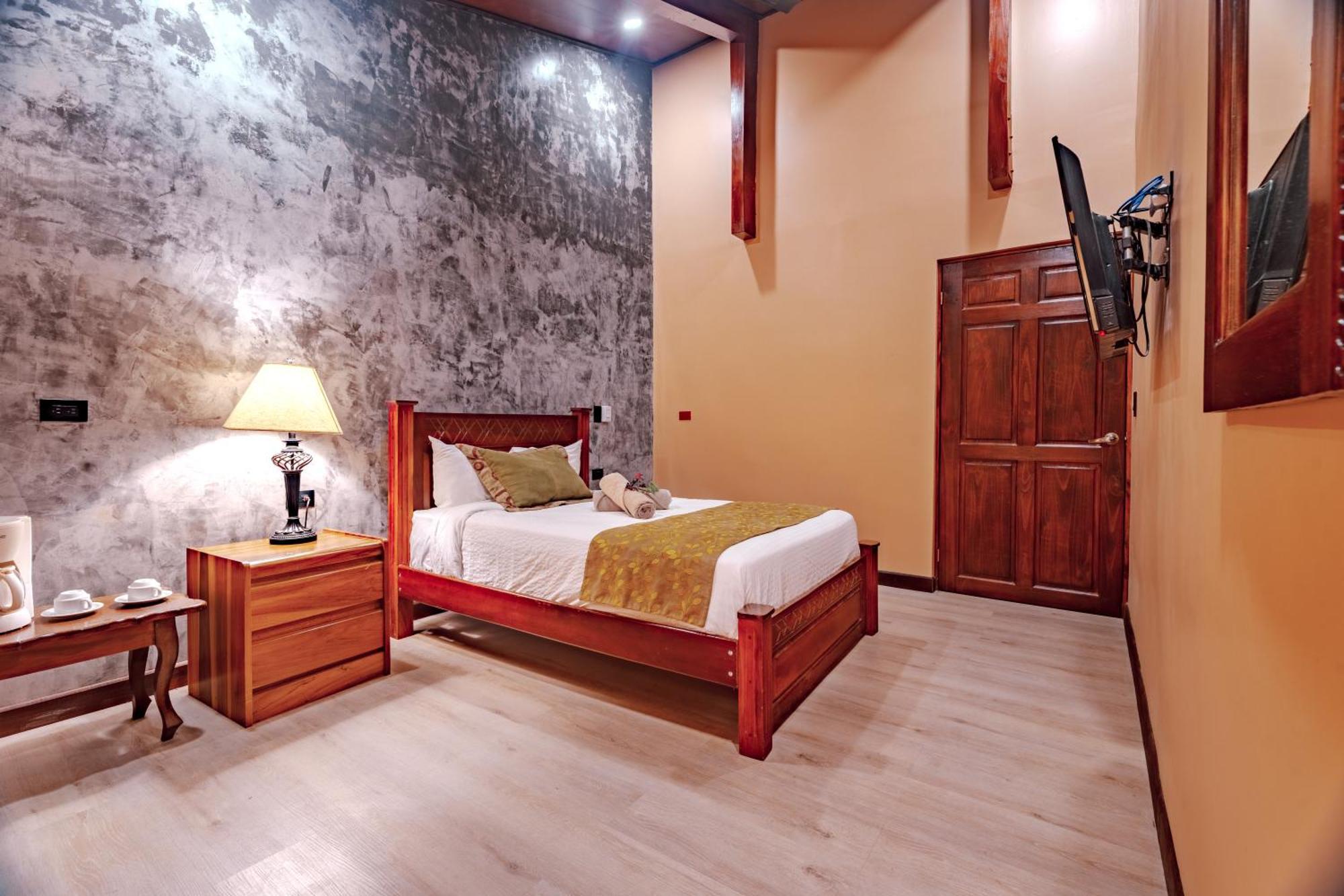 Hotel Villa Florencia Turrialba Buitenkant foto