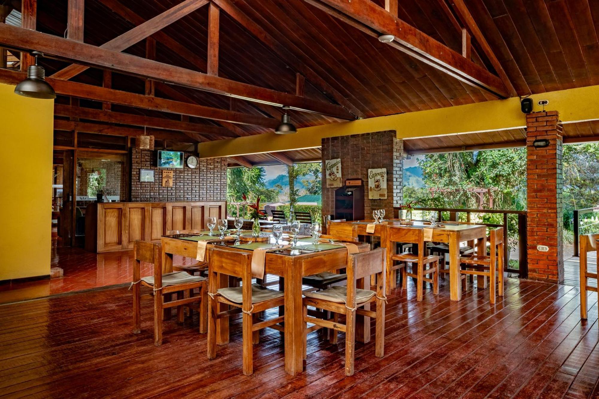 Hotel Villa Florencia Turrialba Buitenkant foto