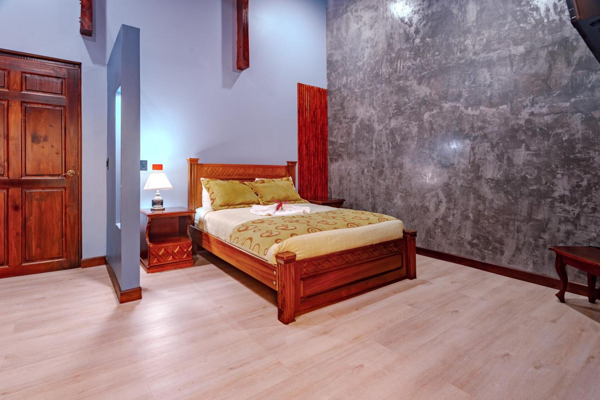 Hotel Villa Florencia Turrialba Kamer foto